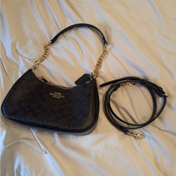 Coach Teri Shoulder Bag - Picture 2 of 5